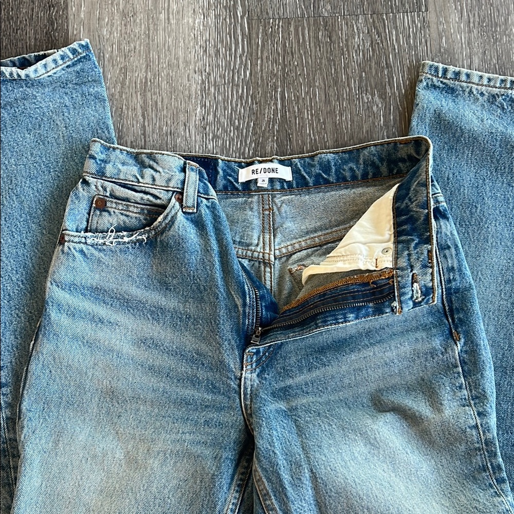 Re/Done Women’s Vintage/Distressed Straight Leg Blue Jeans
